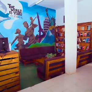 Hostal International House
